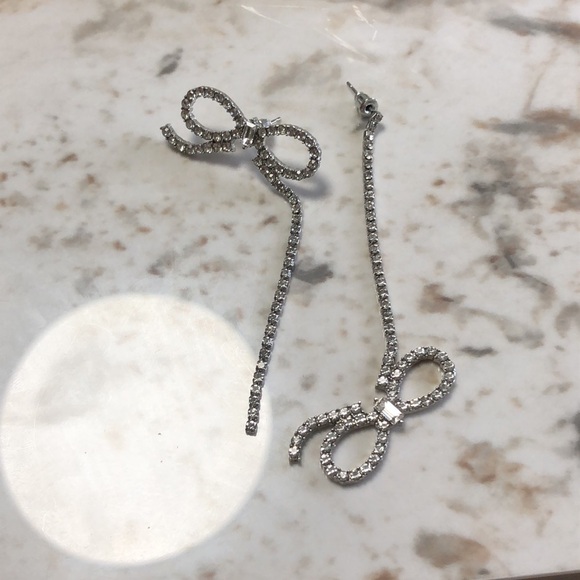 earring - Picture 3 of 4